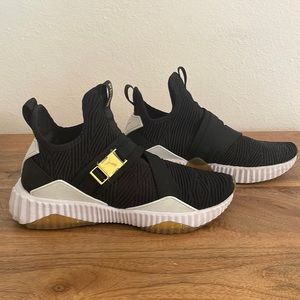 Puma Defy Mid Varsity . Stretch Fabric